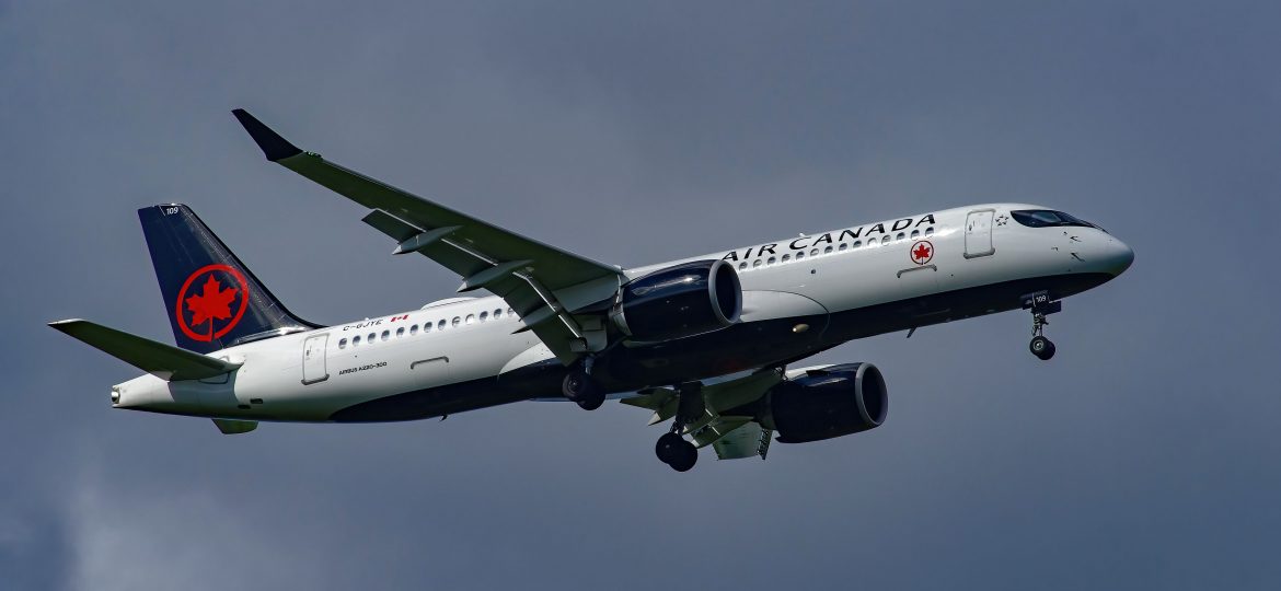 A220-300 Air Canada C-GJXE