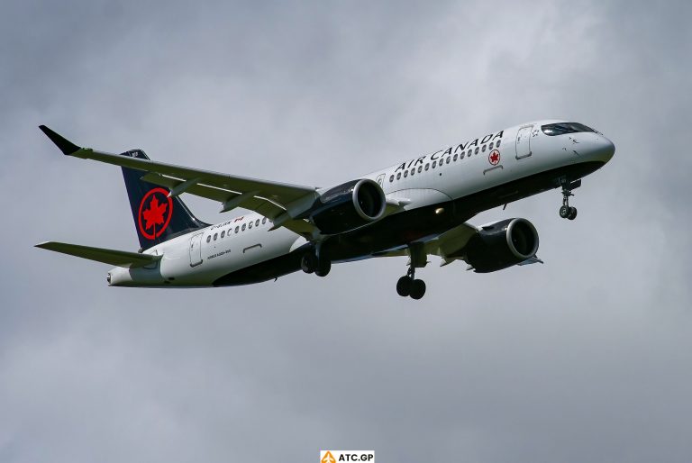 A220-300 Air Canada C-GJXN