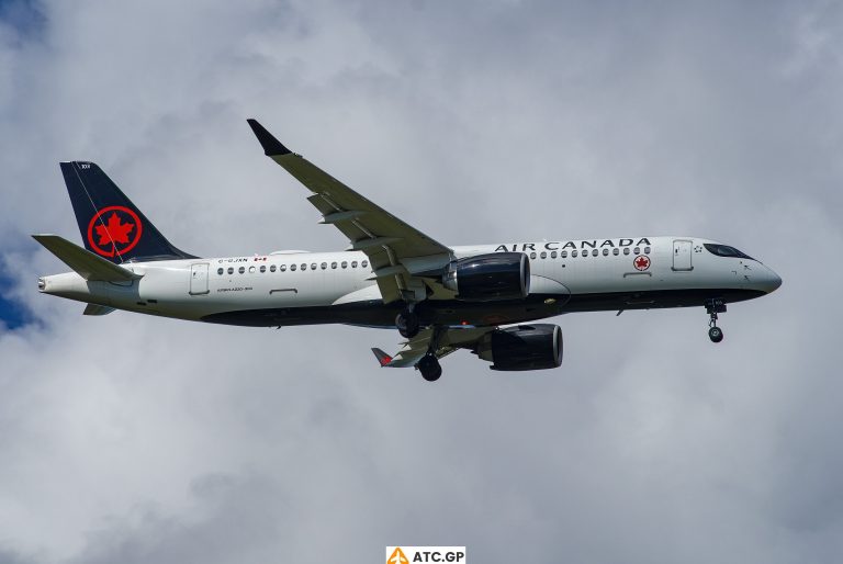 A220-300 Air Canada C-GJXN