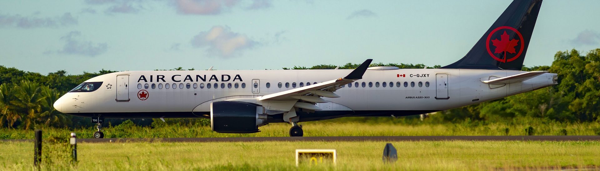 A220-300 Air Canada C-GJXY