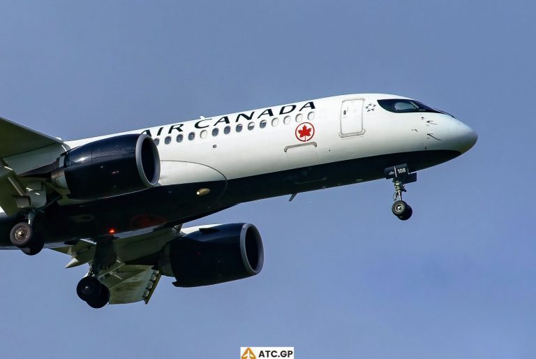 A220-300 Air Canada C-GJYC