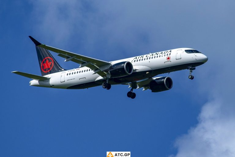 A220-300 Air Canada C-GJYE