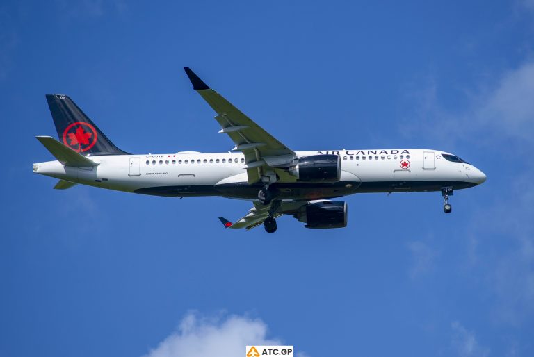 A220-300 Air Canada C-GJYE