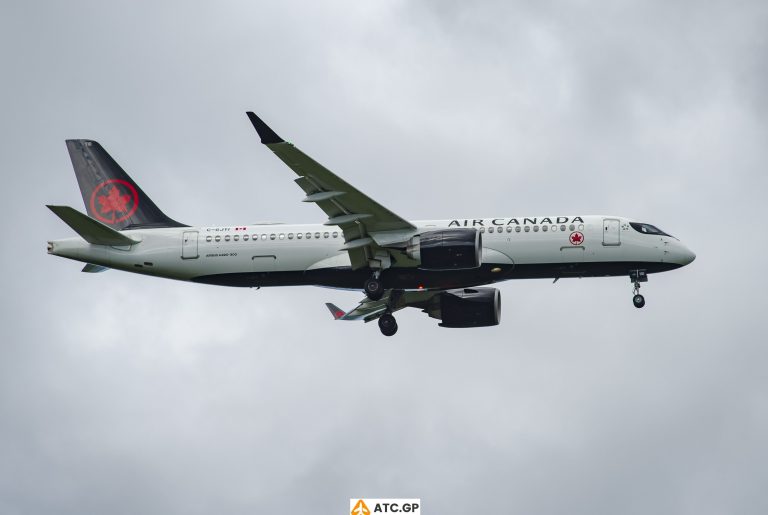 A220-300 Air Canada C-GJYI