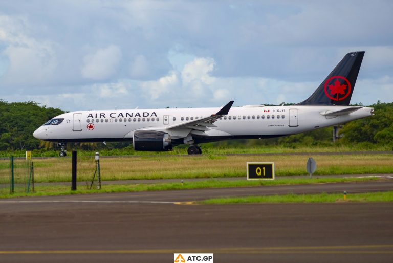 A220-300 Air Canada C-GJYI