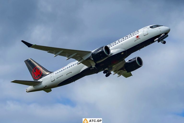 A220-300 Air Canada C-GJYI