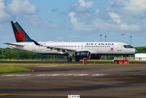 A220-300 Air Canada C-GMYU