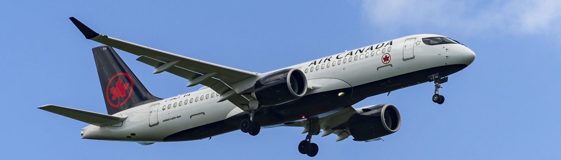 A220-300 Air Canada C-GMZY