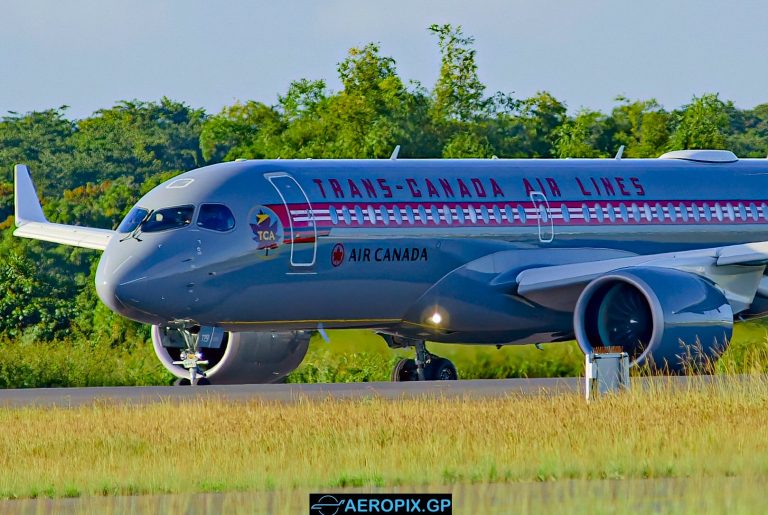 A220-300 Air Canada C-GNBN