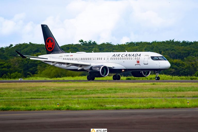 A220-300 Air Canada C-GNGV