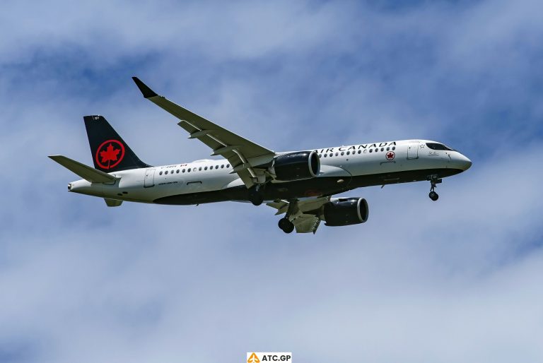 A220-300 Air Canada C-GROV