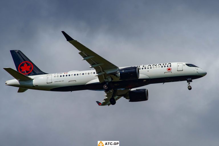 A220-300 Air Canada C-GTZH