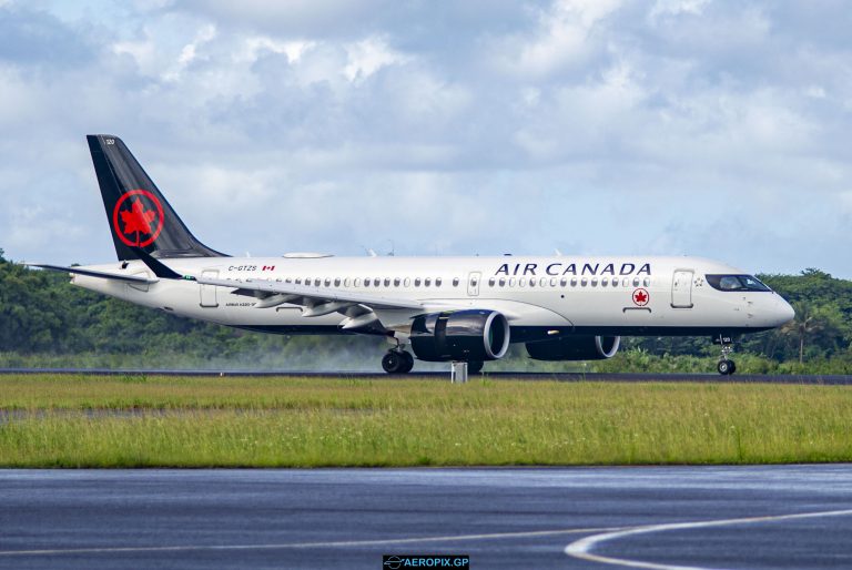 A220-300 Air Canada C-GTZS