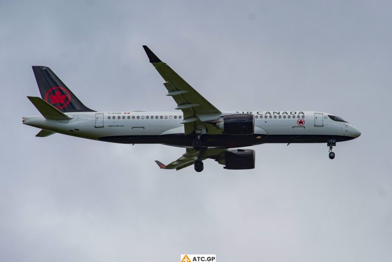 A220-300 Air Canada C-GTZU