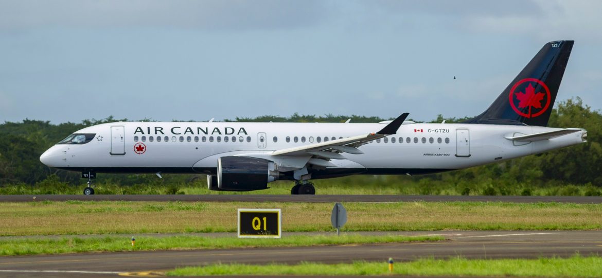 A220-300 Air Canada C-GTZU