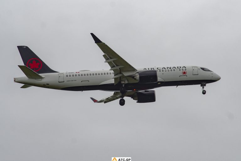 A220-300 Air Canada C-GUAC