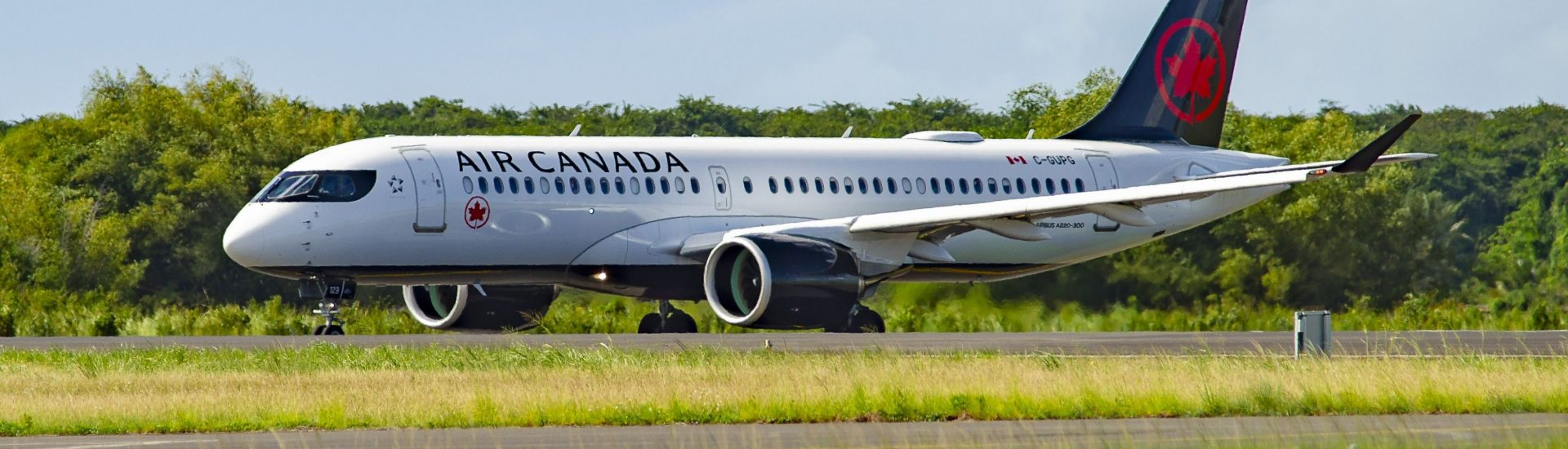 A220-300 Air Canada C-GUPG