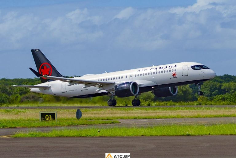 A220-300 Air Canada C-GUPG