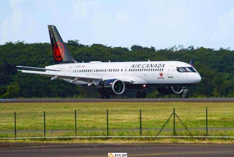 A220-300 Air Canada C-GUPK