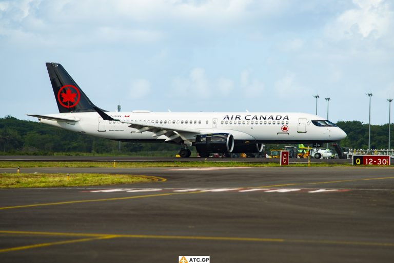 A220-300 Air Canada C-GUPK