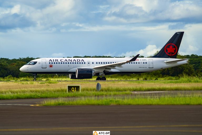 A220-300 Air Canada C-GUPL