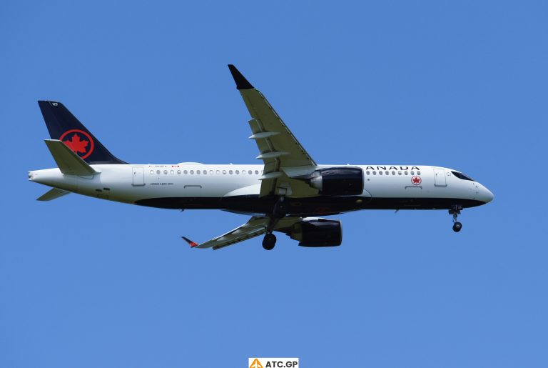 A220-300 Air Canada C-GUPL