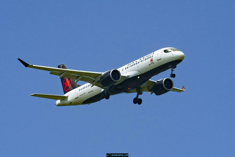 A220-300 Air Canada C-GVUH