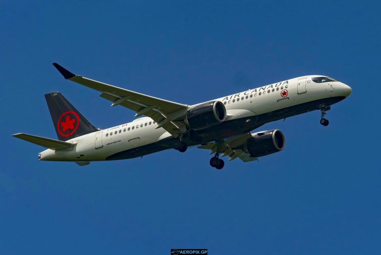 A220-300 Air Canada C-GVUH