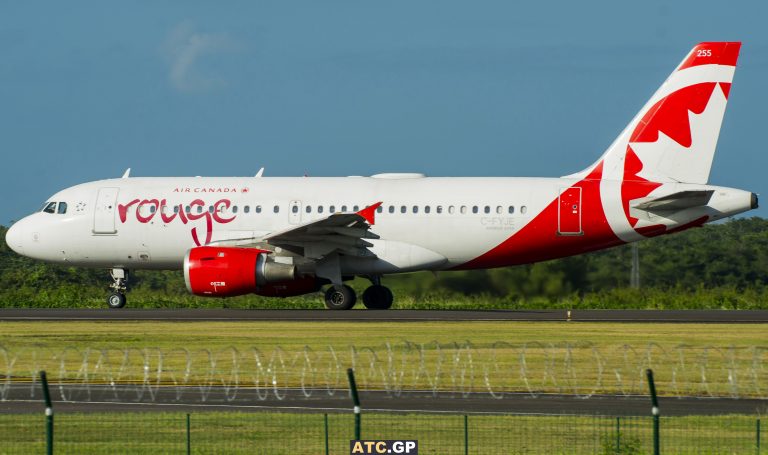 A319-100 Air Canada Rouge C-FYJE