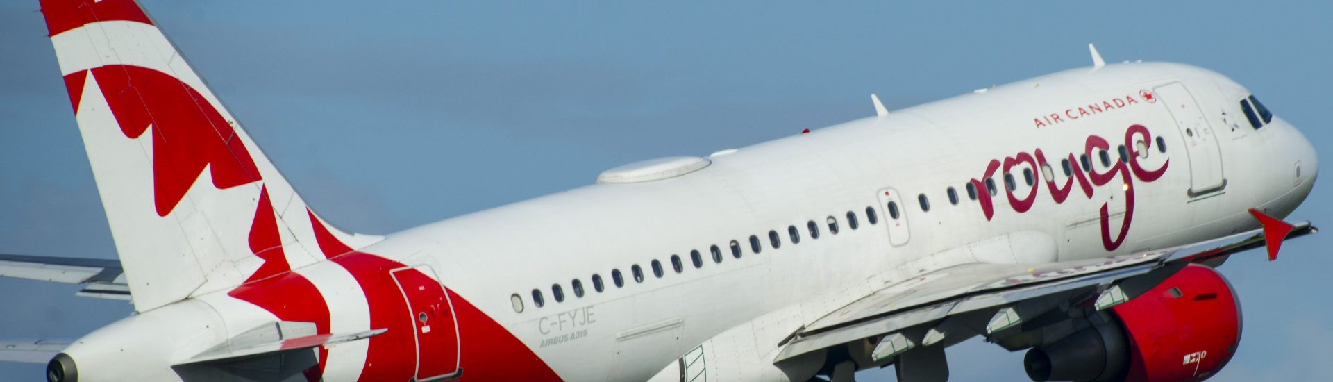 A319-100 Air Canada Rouge C-FYJE