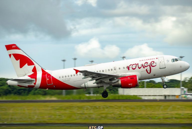A319-100 Air Canada Rouge C-FYJH