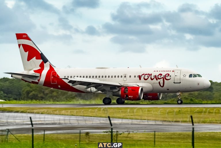 A319-100 Air Canada Rouge C-FYJP