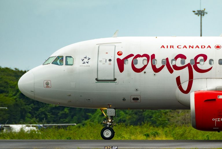 A319-100 Air Canada Rouge C-FYJP