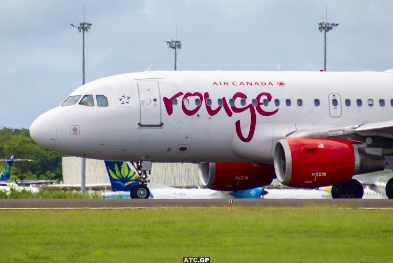 A319-100 Air Canada Rouge C-FYKW