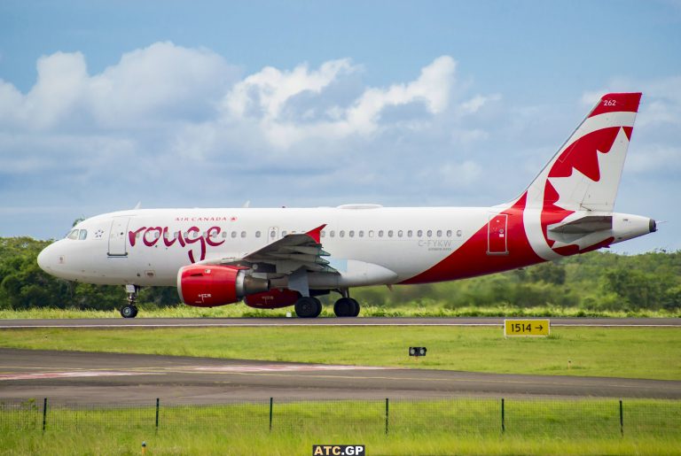 A319-100 Air Canada Rouge C-FYKW