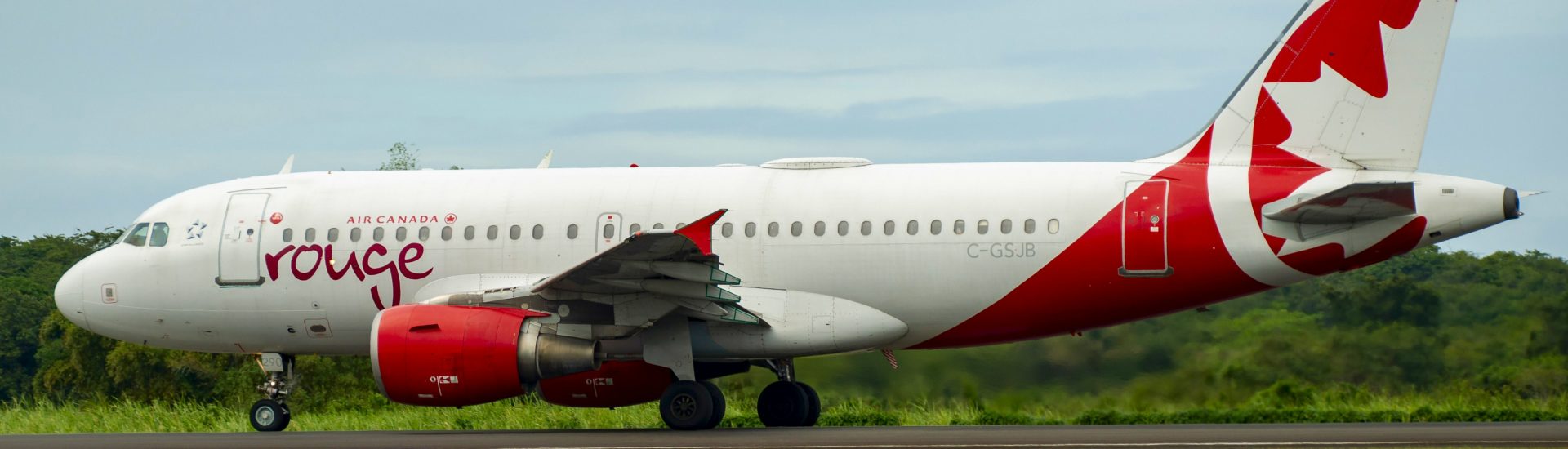 A319-100 Air Canada Rouge C-GSJB