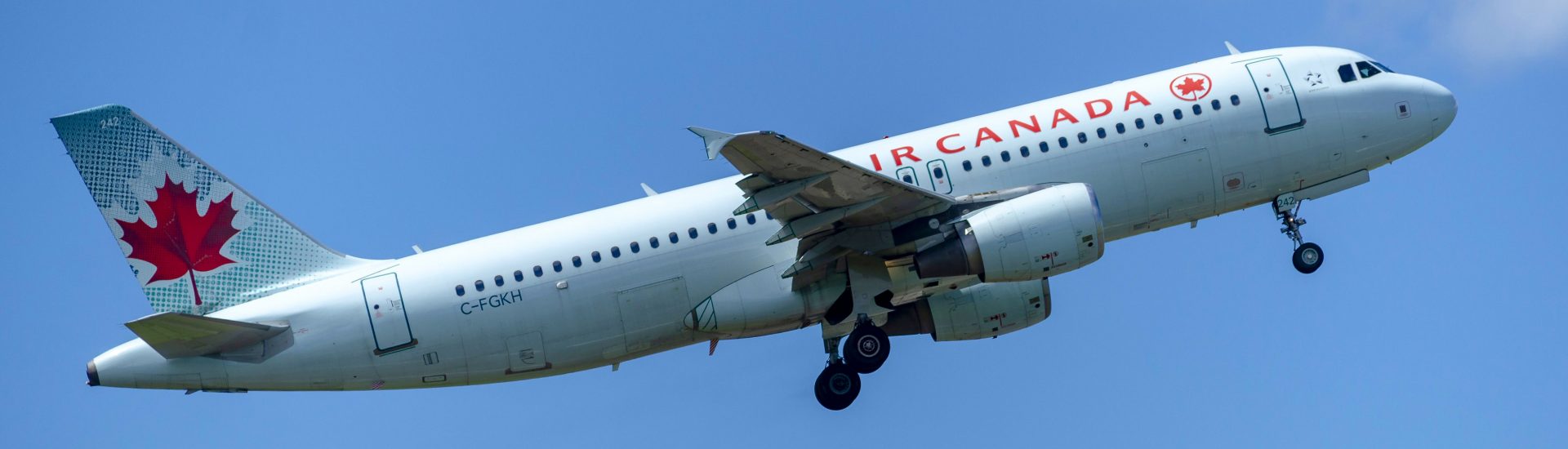 A320-200 Air Canada C-FGKH