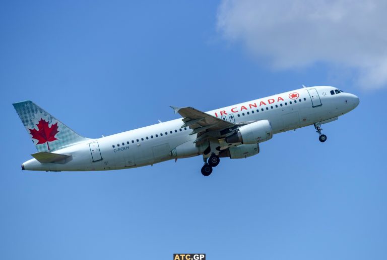 A320-200 Air Canada C-FGKH