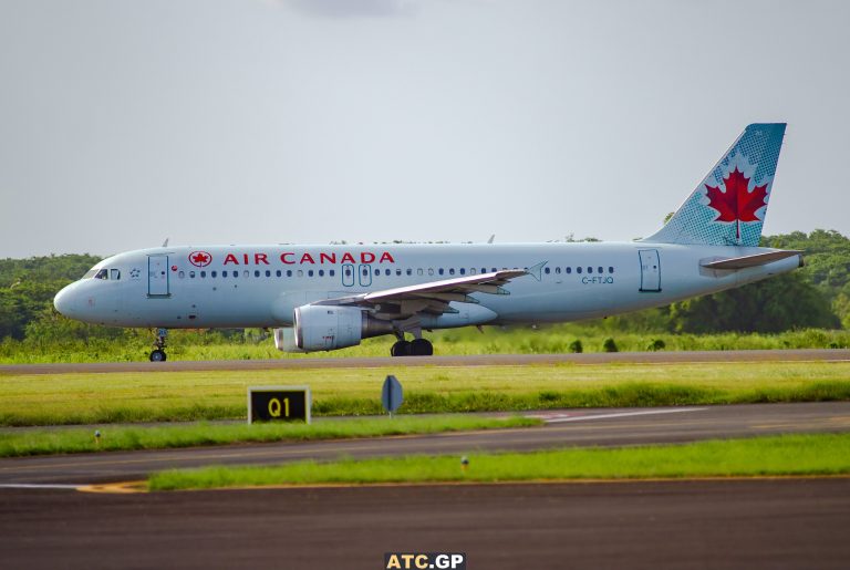 A320-200 Air Canada C-FTJQ