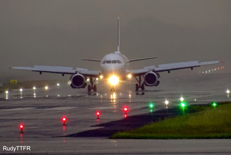 A320-200 Air France F-GKXQ