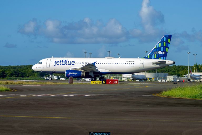 A320-200 JetBlue N537JT