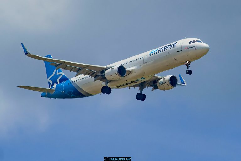 A321-200 Air Transat C-FTXQ