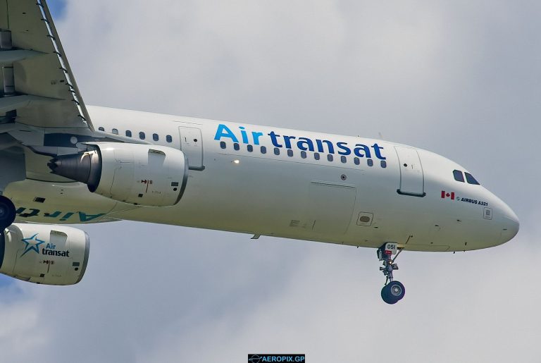 A321-200 Air Transat C-FTXQ