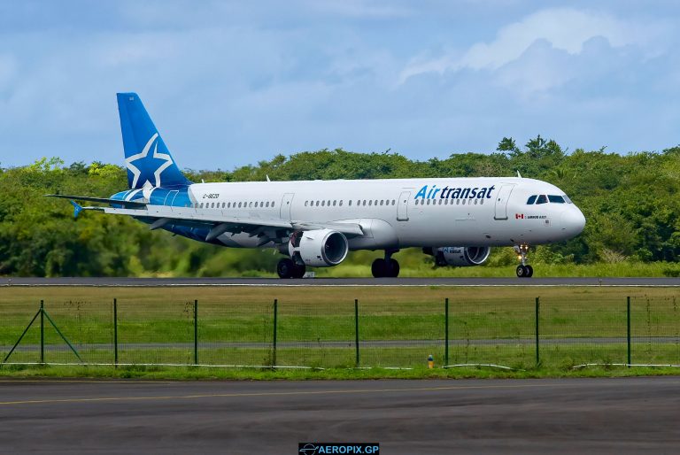 A321-200 Air Transat C-GEZD