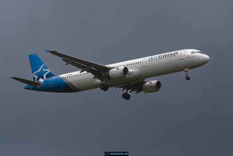 A321-200 Air Transat C-GEZN