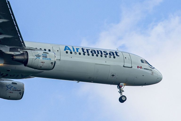 A321-200 Air Transat C-GEZO