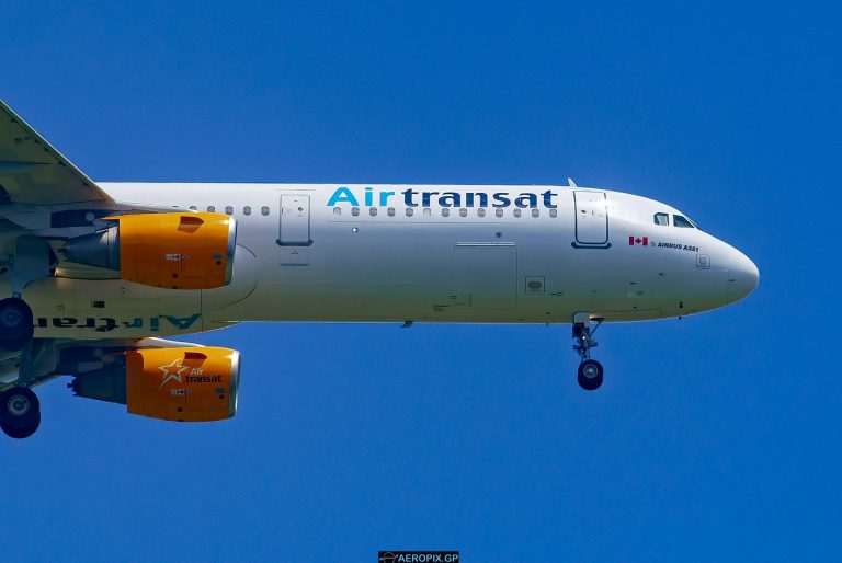 A321-200 Air Transat C-GEZX