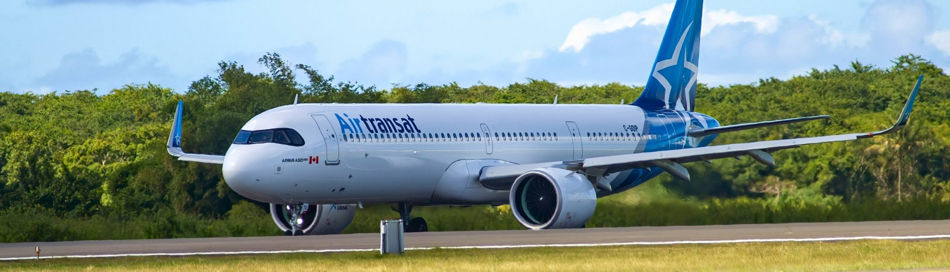 A321-200LR Air Transat C-GOIP