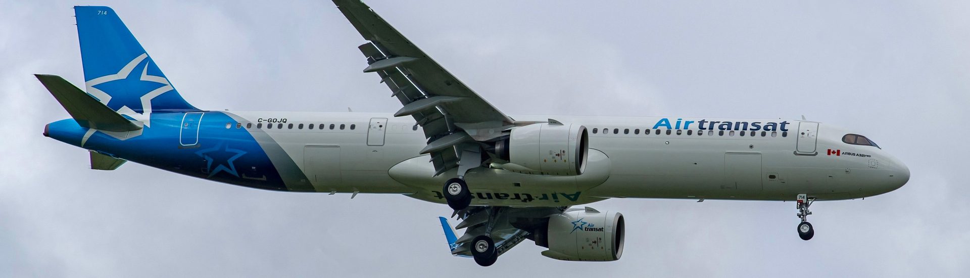 A321-200 Air Transat C-GOJQ