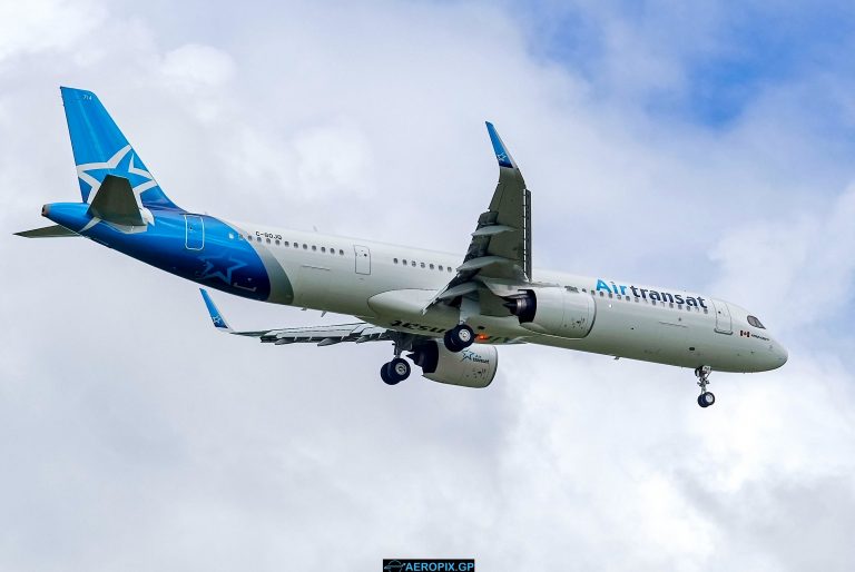 A321-200 Air Transat C-GOJQ